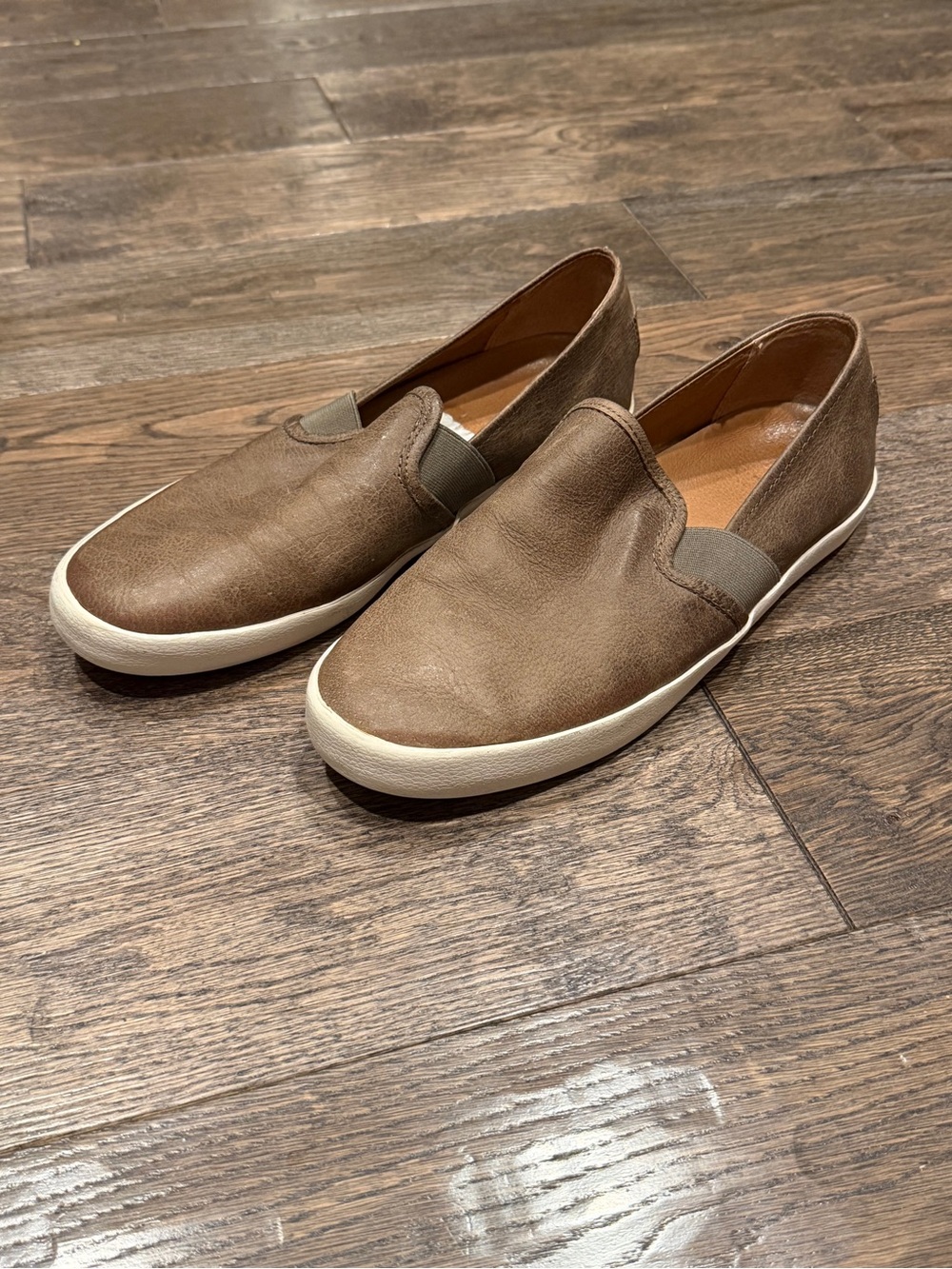 Frye Womens Brown Leather Slip-On Flats with White Sole